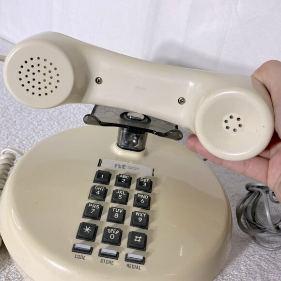 Vintage 70s Northern Telecom Ivory Round Push Button Phone Telephone - Picture 5 of 16